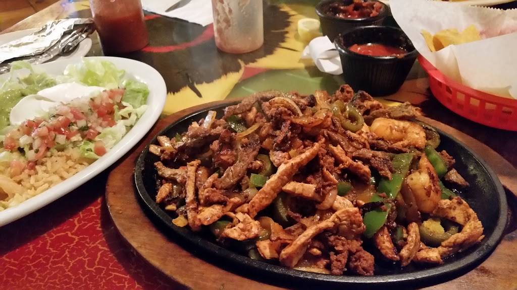 Pelanchos | restaurant | 605 N 12th St, Middlesboro, KY 40965, USA | 6062480303 OR +1 606-248-0303
