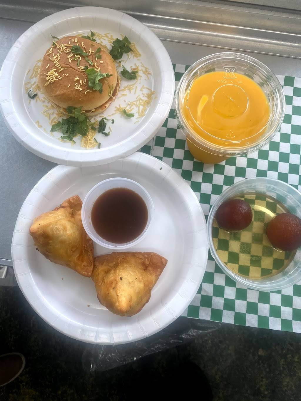 Bombay Street Food | restaurant | 13775 Research Blvd, Austin, TX 78729, USA | 7373332425 OR +1 737-333-2425