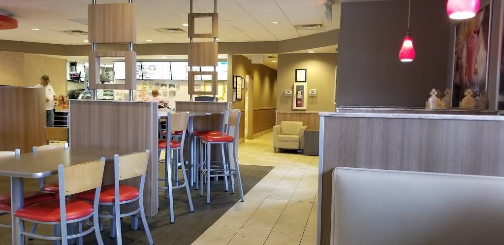 Burger King | restaurant | 1720 S Story St, Boone, IA 50036, USA | 5154321805 OR +1 515-432-1805