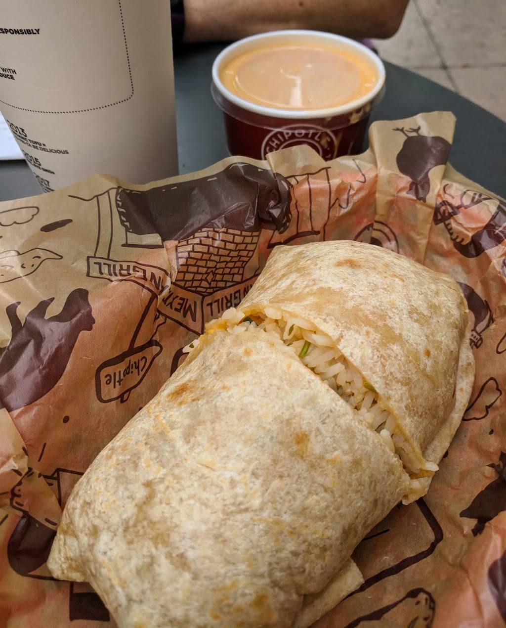 Chipotle Mexican Grill | restaurant | 2470 W Happy Valley Rd Ste 1181, Phoenix, AZ 85085, USA | 6232150900 OR +1 623-215-0900