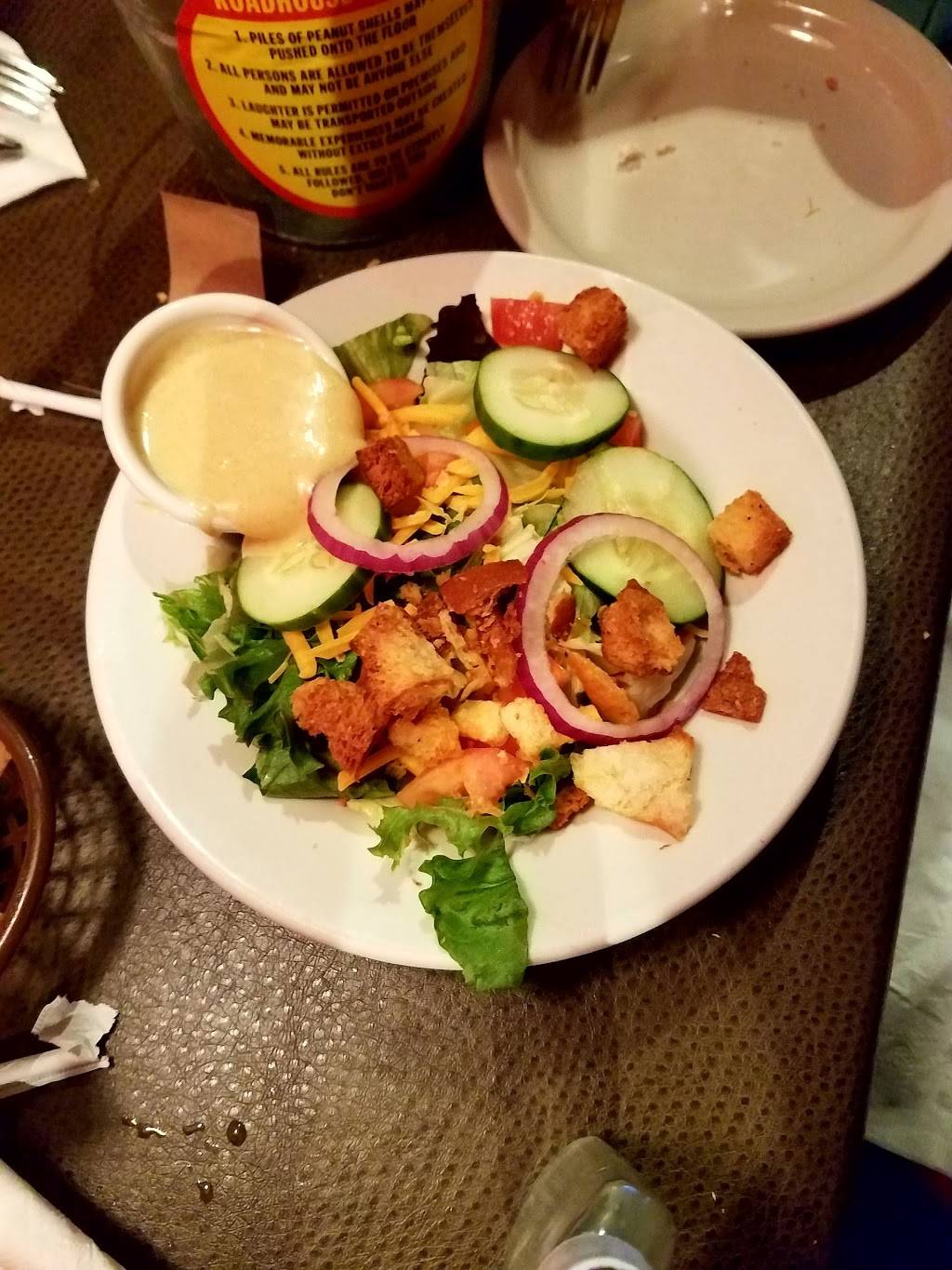 Logans Roadhouse | restaurant | 3072 Wilma Rudolph Blvd, Clarksville, TN 37040, USA | 9316458333 OR +1 931-645-8333