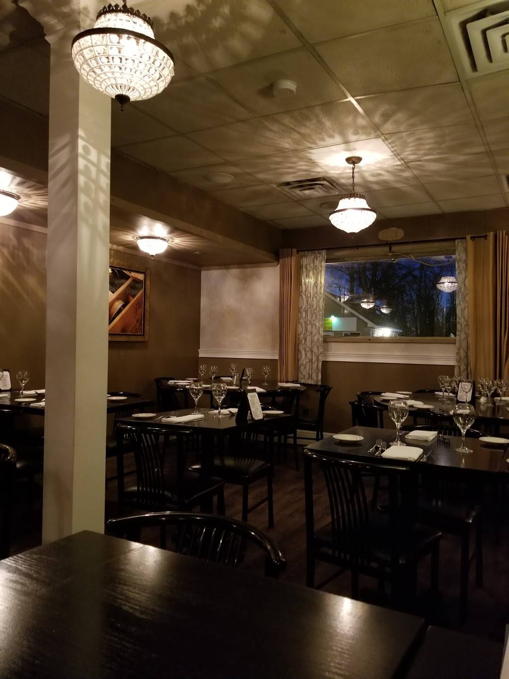 The Crossroads Cafe | meal takeaway | 24 Laurel Rd, East Northport, NY 11731, USA | 6317542000 OR +1 631-754-2000