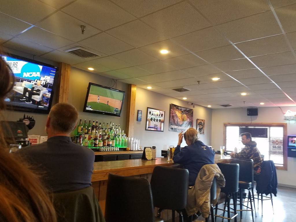 Chrissys Gaming Bar & Grill | restaurant | 552 N Gary Ave, Carol Stream, IL 60188, USA | 6307657131 OR +1 630-765-7131