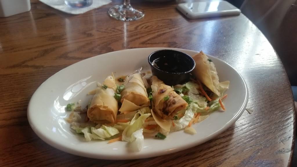 Johnnys Bar & Grille | restaurant | 23 College St, South Hadley, MA 01075, USA | 4135348222 OR +1 413-534-8222