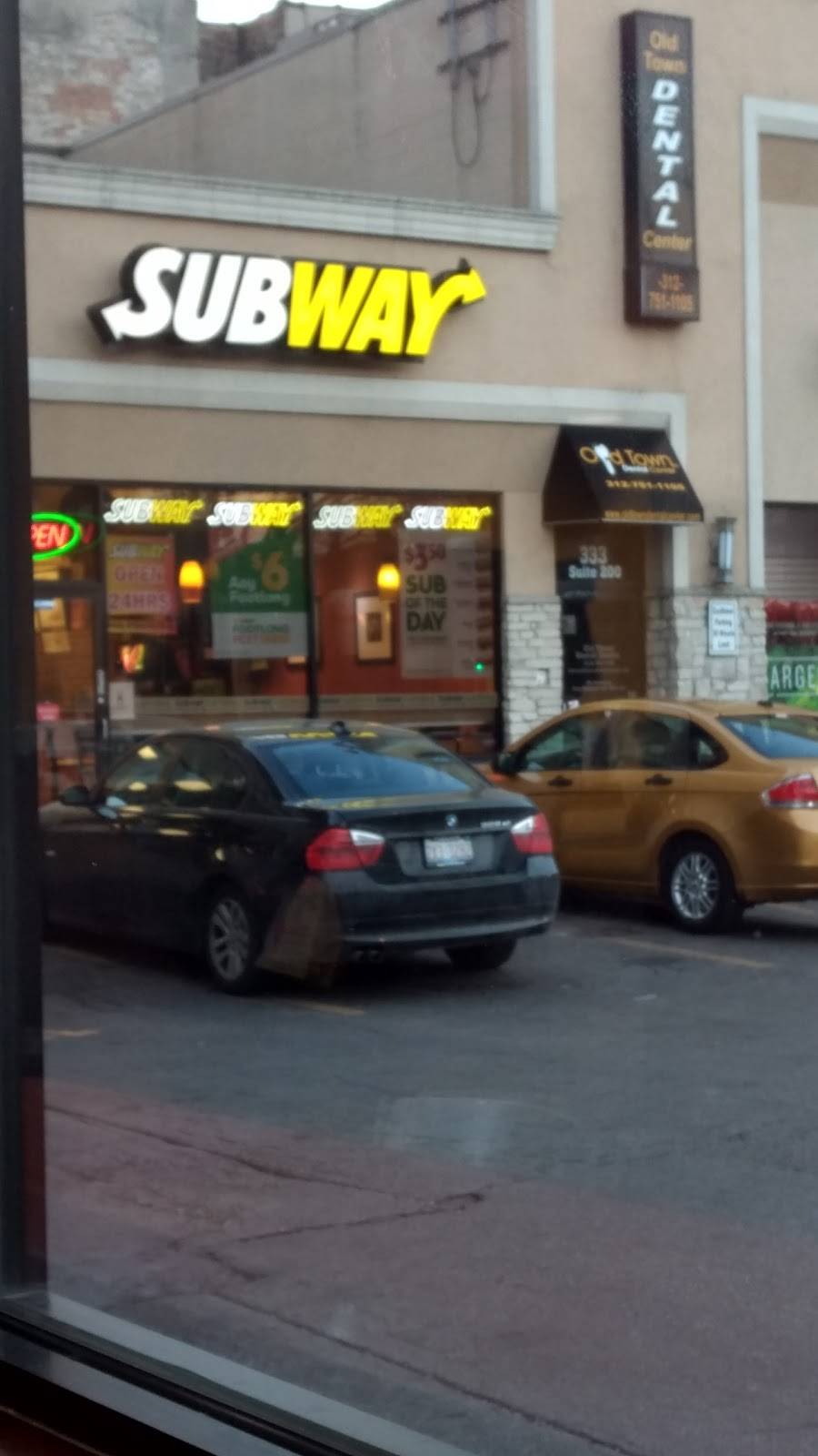 Subway Restaurants | restaurant | 333 W North Ave, Chicago, IL 60610, USA | 3129440661 OR +1 312-944-0661