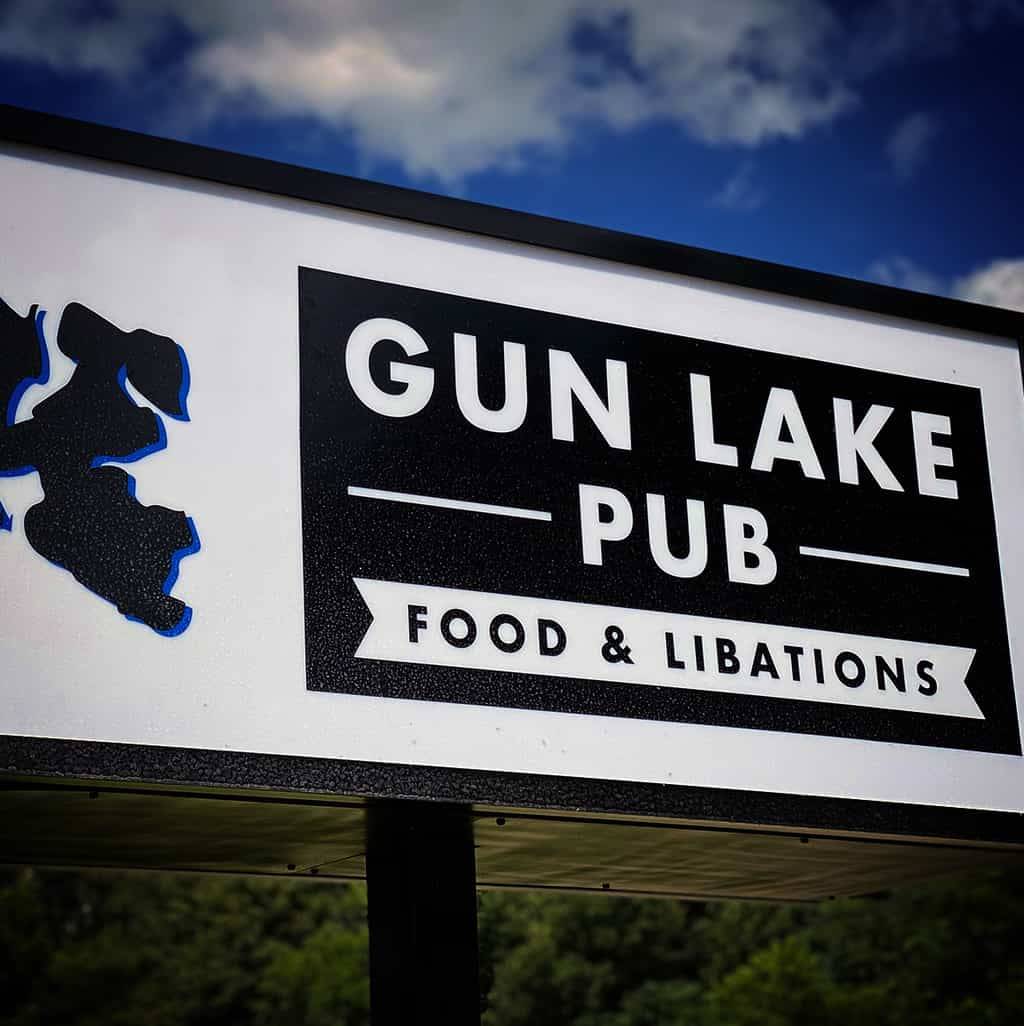 Gun Lake Pub | restaurant | 2688 Patterson Rd, Wayland, MI 49348, USA | 2697920100 OR +1 269-792-0100