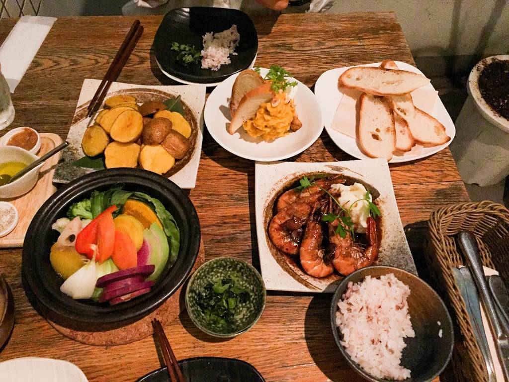 Hachi Ju Hachi | restaurant | 14480 Big Basin Way, Saratoga, CA 95070, USA | 4086472258 OR +1 408-647-2258