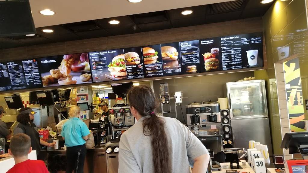 McDonalds | cafe | 2404 Santa Barbara Blvd, Cape Coral, FL 33914, USA | 2395730800 OR +1 239-573-0800