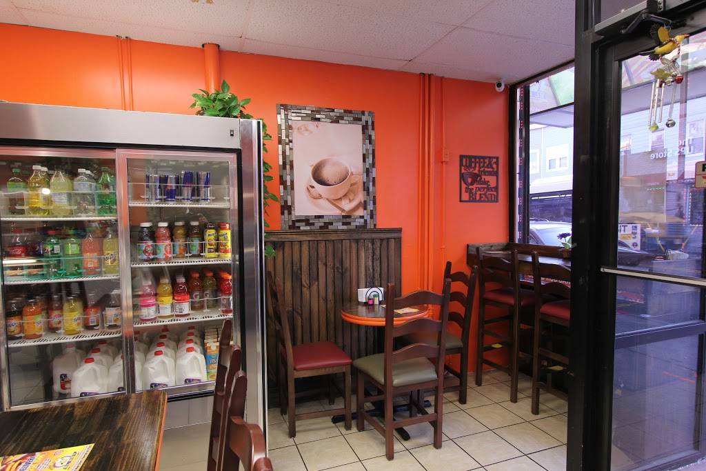 El Rey De Las Arepas | restaurant | 905 Main St, Paterson, NJ 07503, USA | 8623361500 OR +1 862-336-1500