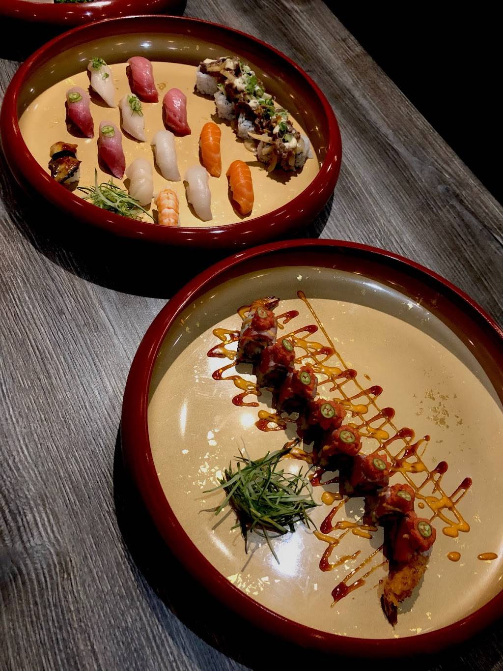 Johnny Roll House | restaurant | 4 Railroad Ave, Montvale, NJ 07645, USA | 2013910550 OR +1 201-391-0550