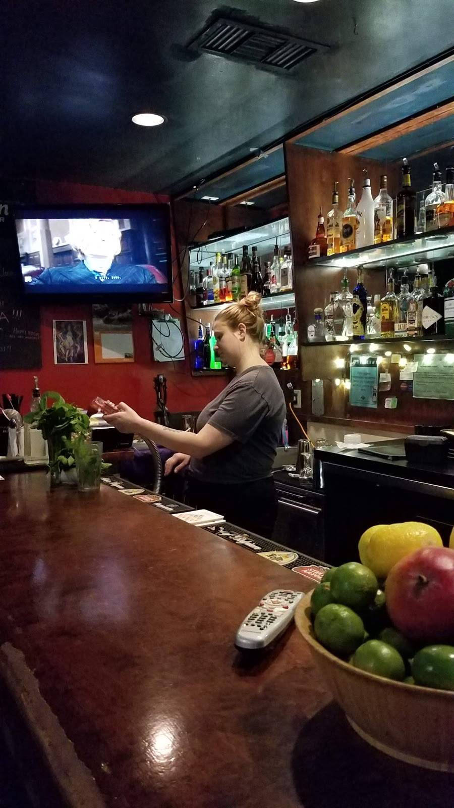 Jai Thai | restaurant | 235 Broadway E, Seattle, WA 98102, USA | 2063225781 OR +1 206-322-5781