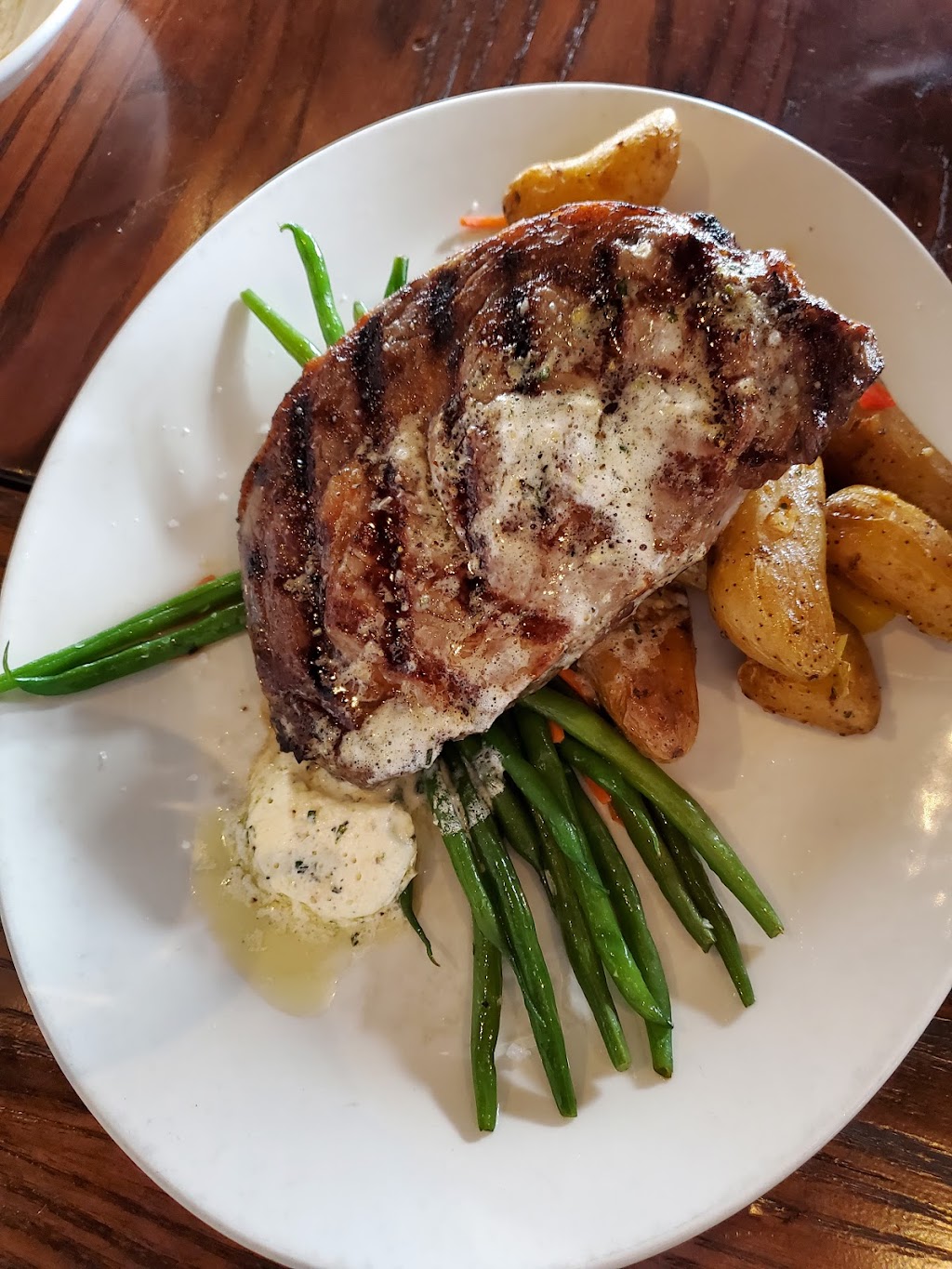 The Grand Marlin | restaurant | 5323 N Lagoon Dr, Panama City Beach, FL 32408, USA | 8502491500 OR +1 850-249-1500