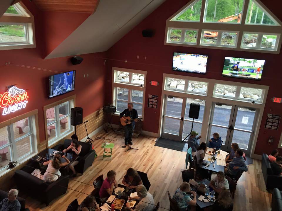 Deck House Sports Tavern | restaurant | 930 Roosevelt Trail, Windham, ME 04062, USA | 2078921324 OR +1 207-892-1324