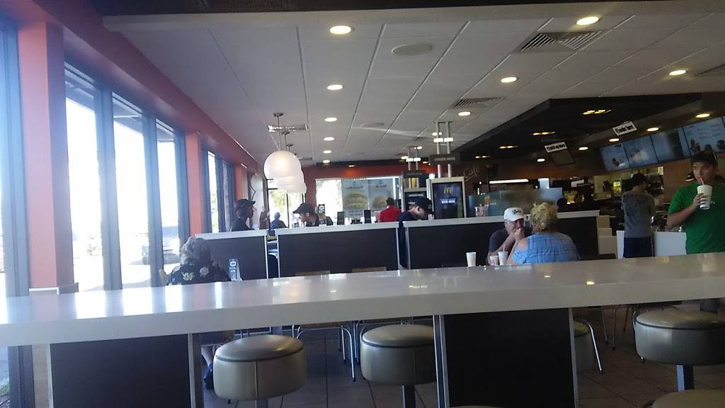 McDonalds | cafe | 1645 Main St, Dunedin, FL 34698, USA | 7277343166 OR +1 727-734-3166