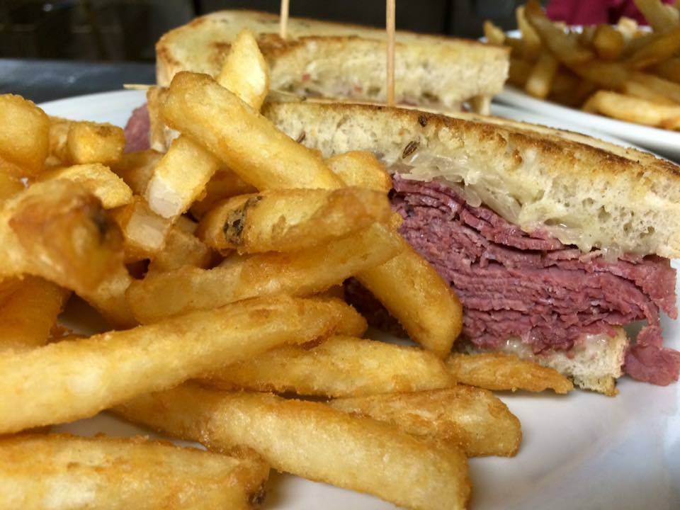 City Diner | restaurant | 34900 Center Ridge Rd, North Ridgeville, OH 44039, USA | 4403273898 OR +1 440-327-3898