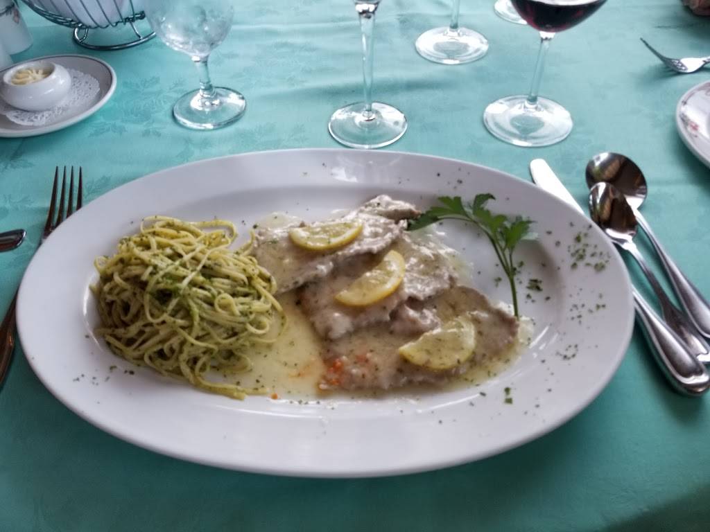 Villa Massimo Restaurant | restaurant | 120 Boulevard Taschereau, La Prairie, QC J5R 1S8, Canada | 4504443416 OR +1 450-444-3416