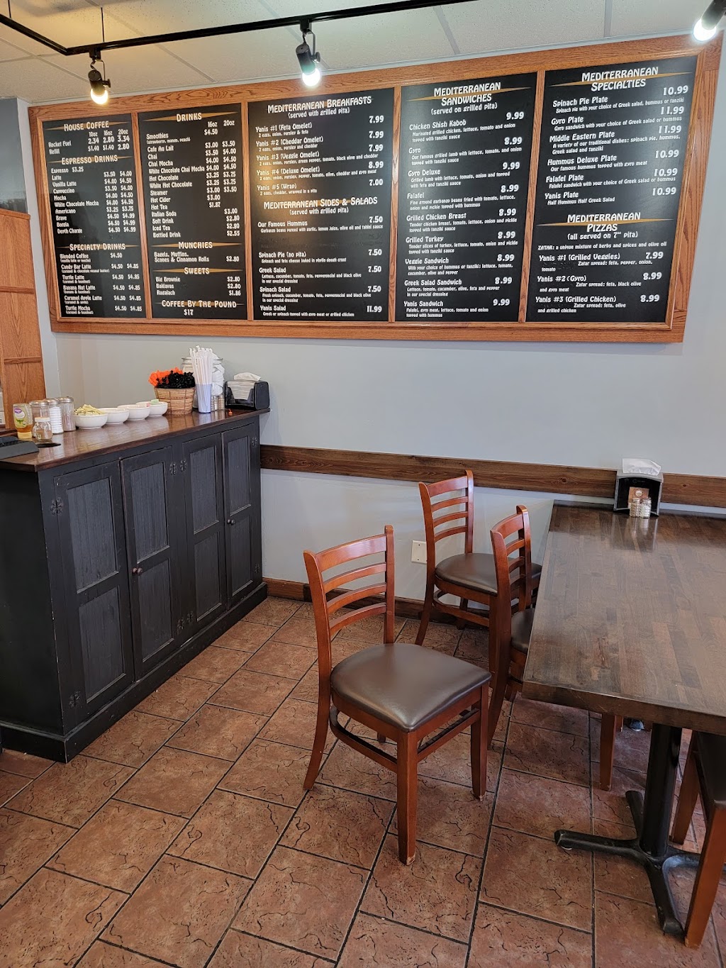 Yanis Coffee Zone | cafe | 130 E High St, Jefferson City, MO 65101, USA | 5737614277 OR +1 573-761-4277