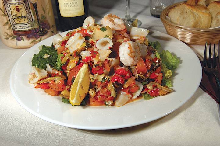 Hollywood | restaurant | 376 Fairfield Rd, Fairfield, NJ 07004, USA | 9738080123 OR +1 973-808-0123