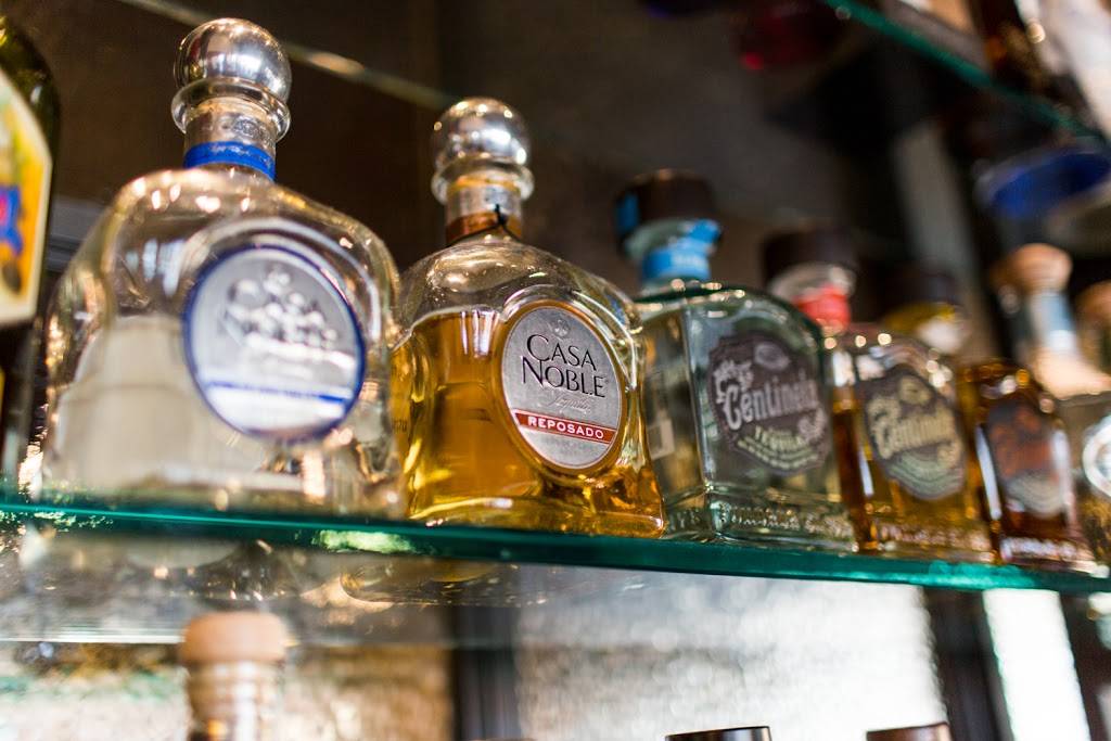 Los Arroyos | restaurant | 11503 Spring Mill Rd #100, Carmel, IN 46032, USA | 3178101747 OR +1 317-810-1747