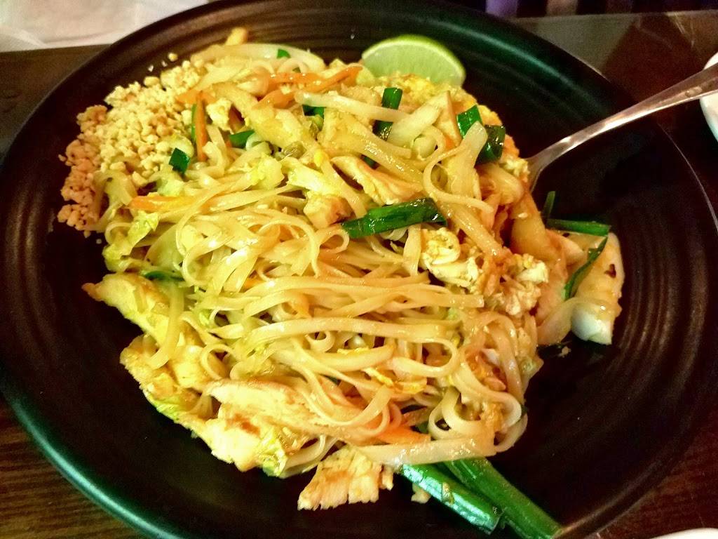 Fusha Asian Fusion | restaurant | 27 South St, Freehold, NJ 07728, USA | 7327613922 OR +1 732-761-3922