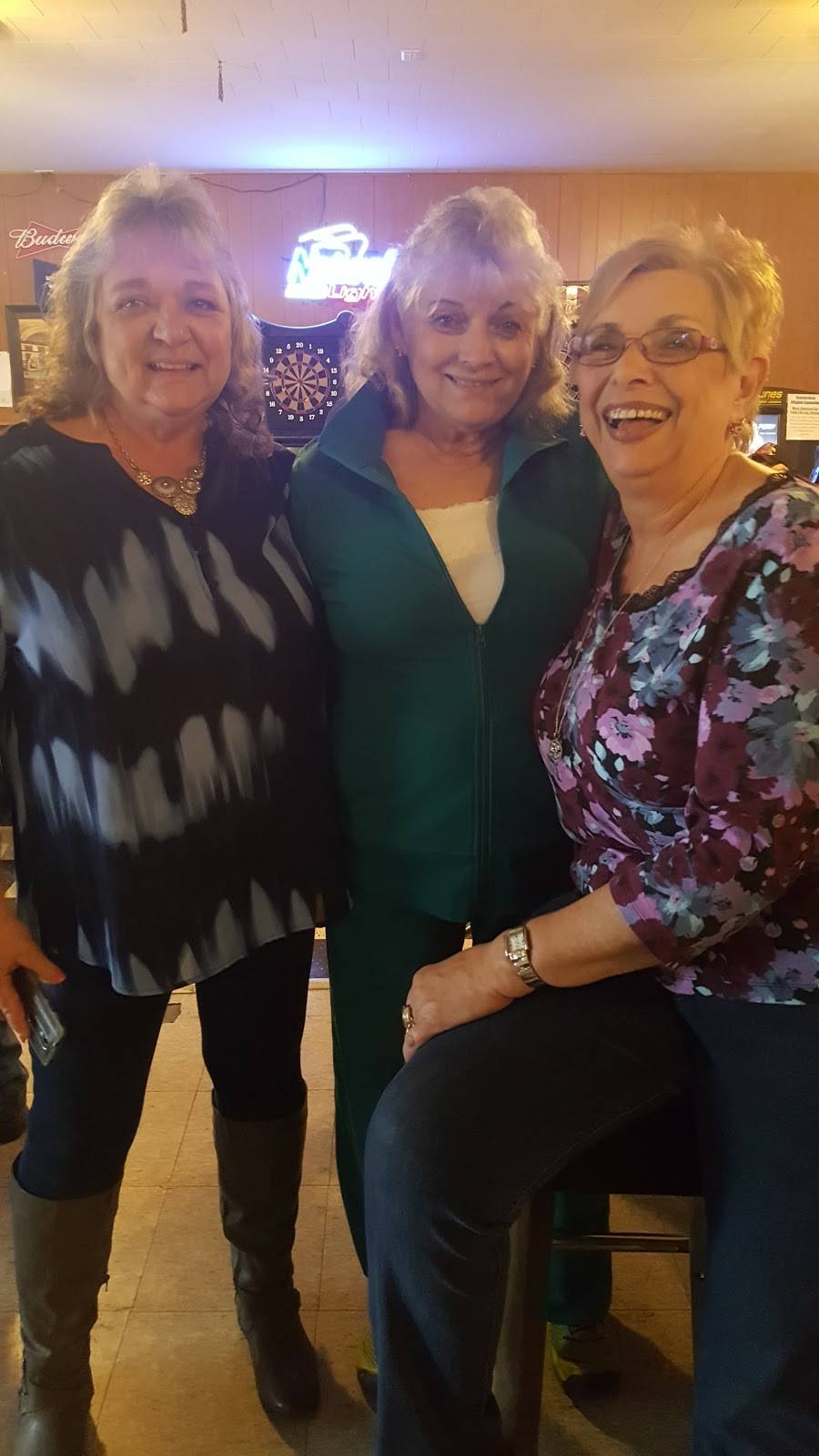 Hollandale Three In One | restaurant | 101 Park Ave W, Hollandale, MN 56045, USA | 5078893253 OR +1 507-889-3253