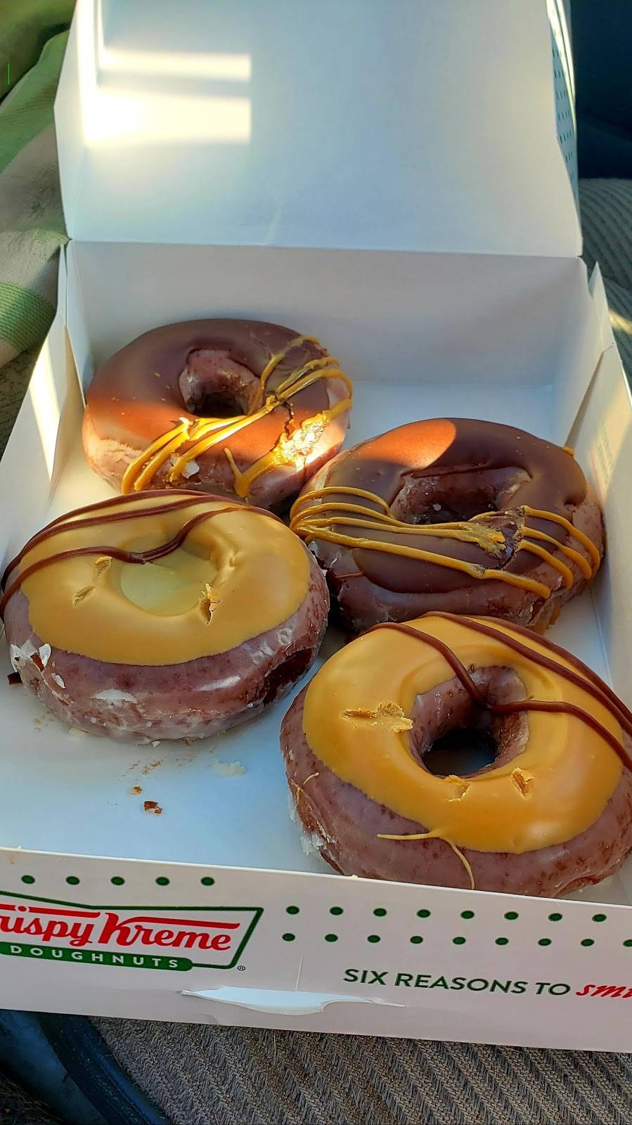 Krispy Kreme | bakery | 2670 Coors Blvd NW, Albuquerque, NM 87120, USA | 5053521212 OR +1 505-352-1212