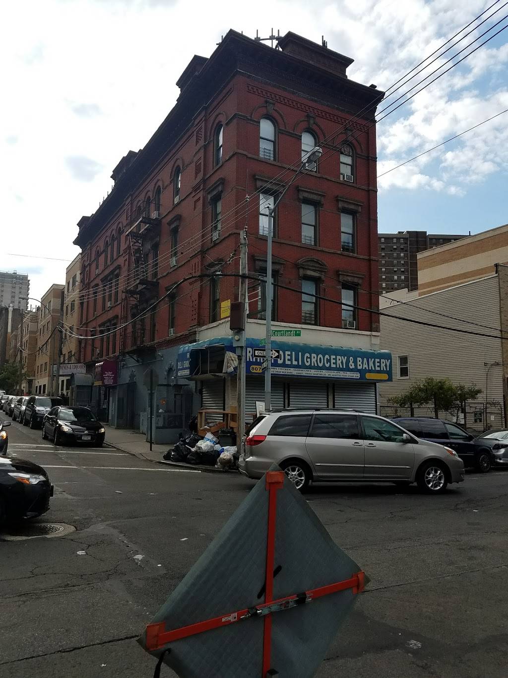 Kristys | restaurant | 796 Courtlandt Ave #1, Bronx, NY 10451, USA | 7184020698 OR +1 718-402-0698