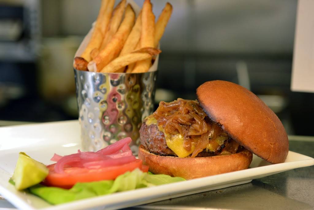 Champneys | restaurant | 81 Old Main St, Deerfield, MA 01342, USA | 4137723087 OR +1 413-772-3087