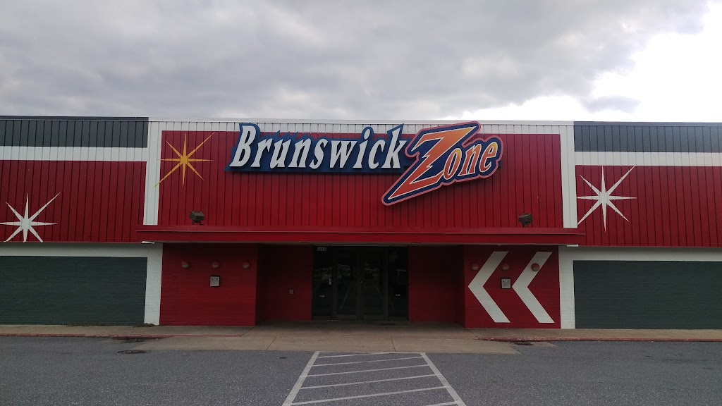 Bowlero Normandy | restaurant | 8419 Baltimore National Pike, Ellicott City, MD 21043, USA | 4104650355 OR +1 410-465-0355