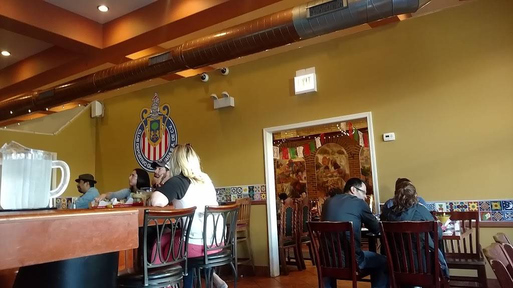 Garcias Restaurant | restaurant | 4760 N Lincoln Ave, Chicago, IL 60625, USA | 7737695600 OR +1 773-769-5600