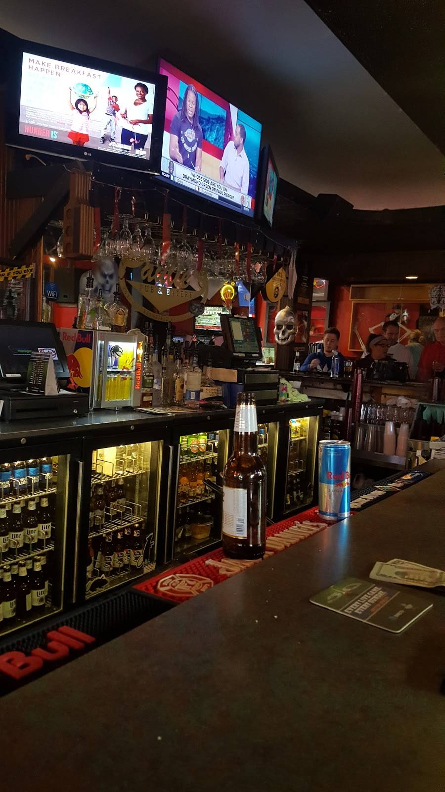 Paulies Pub and Eatery | restaurant | 8031 W Greenfield Ave, West Allis, WI 53214, USA | 4143951712 OR +1 414-395-1712
