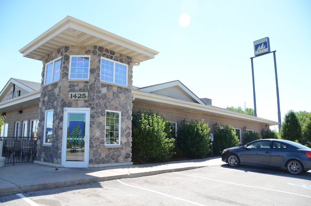 Okoboji Grill | restaurant | 1425 W 19th St S, Newton, IA 50208, USA | 6417921023 OR +1 641-792-1023