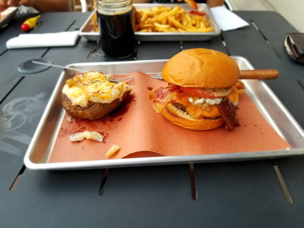 Smokehouse Tailgate Grill | restaurant | 606 North Ave, New Rochelle, NY 10801, USA | 9148138686 OR +1 914-813-8686