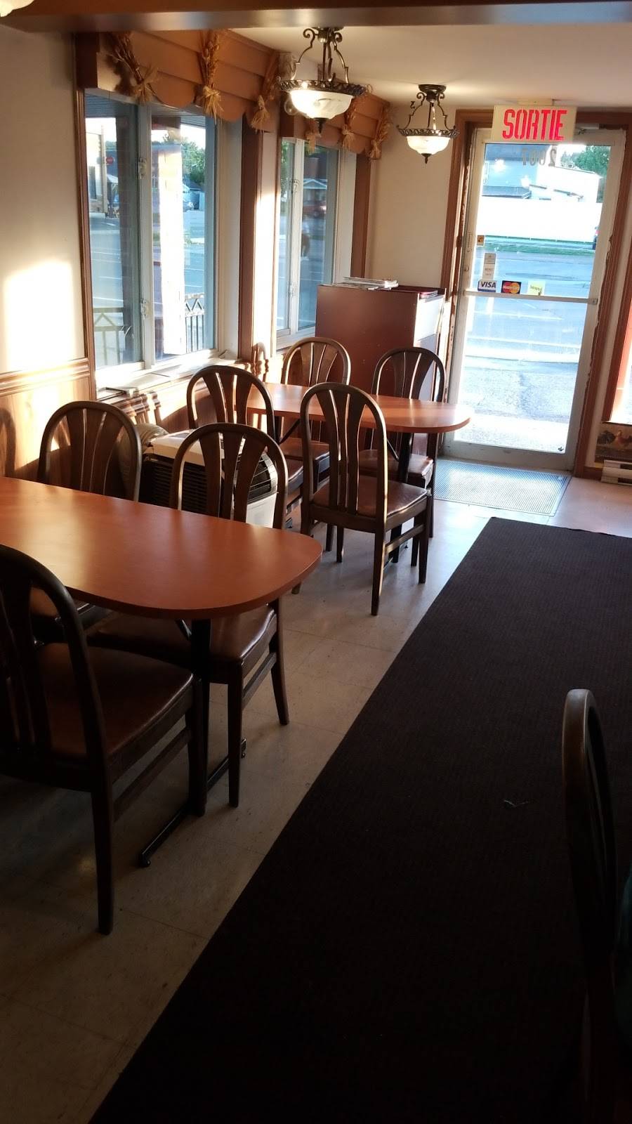 Restaurant Le Sablonet | meal delivery | 2007 Boulevard Dionne, Saint-Georges, QC G5Y 3X1, Canada | 4182274919 OR +1 418-227-4919