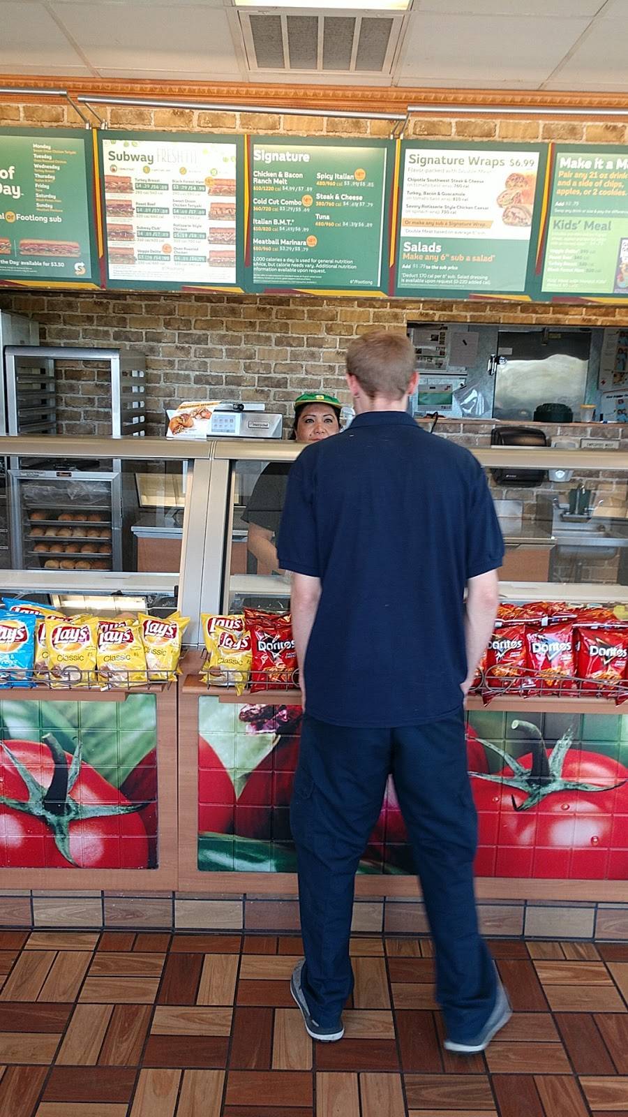 Subway Restaurants | restaurant | 2112 Crain Hwy, Waldorf, MD 20601, USA | 3016456663 OR +1 301-645-6663