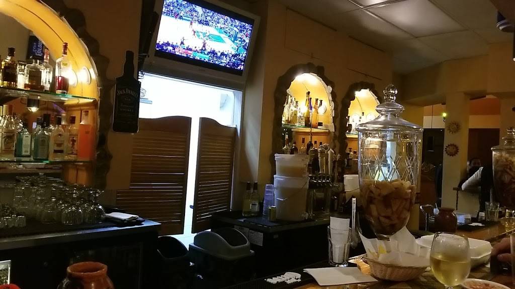 Azteca mexican restaurant | restaurant | 7340 Smith Corners Blvd, Charlotte, NC 28269, USA | 7045984068 OR +1 704-598-4068