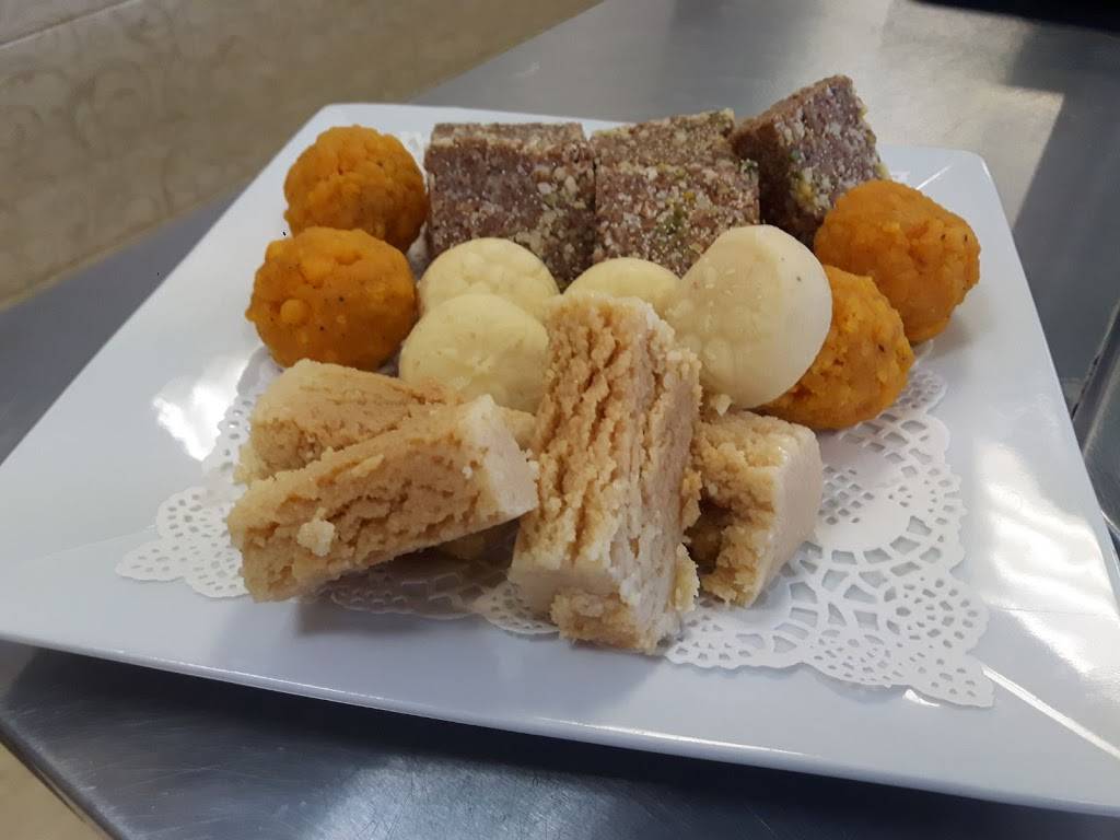 Chakula Hut | restaurant | 1871 OConnor Dr, North York, ON M4A 1X1, Canada | 4167522786 OR +1 416-752-2786