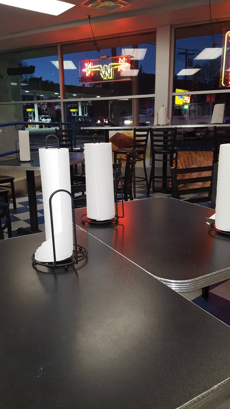 Wings Over Framingham | restaurant | 624 Waverly St, Framingham, MA 01702, USA | 5086289464 OR +1 508-628-9464