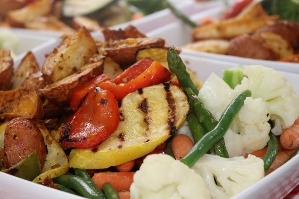 Fresh Kuts Market & Grill | restaurant | 195 Wellington St, Bracebridge, ON P1L 1C2, Canada | 7056462106 OR +1 705-646-2106