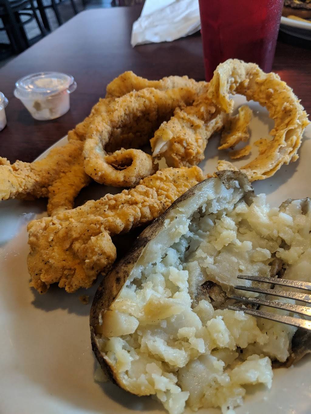 The Golden Pancake House | restaurant | 720 W Broadway, Centralia, IL 62801, USA | 6189183179 OR +1 618-918-3179