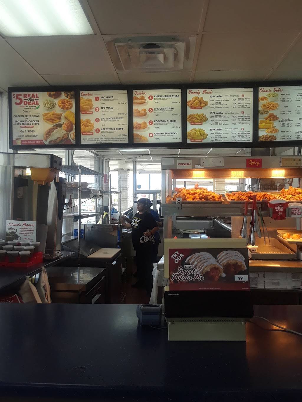 Churchs Chicken | restaurant | 2514 7th St, Bay City, TX 77414, USA | 9792459411 OR +1 979-245-9411