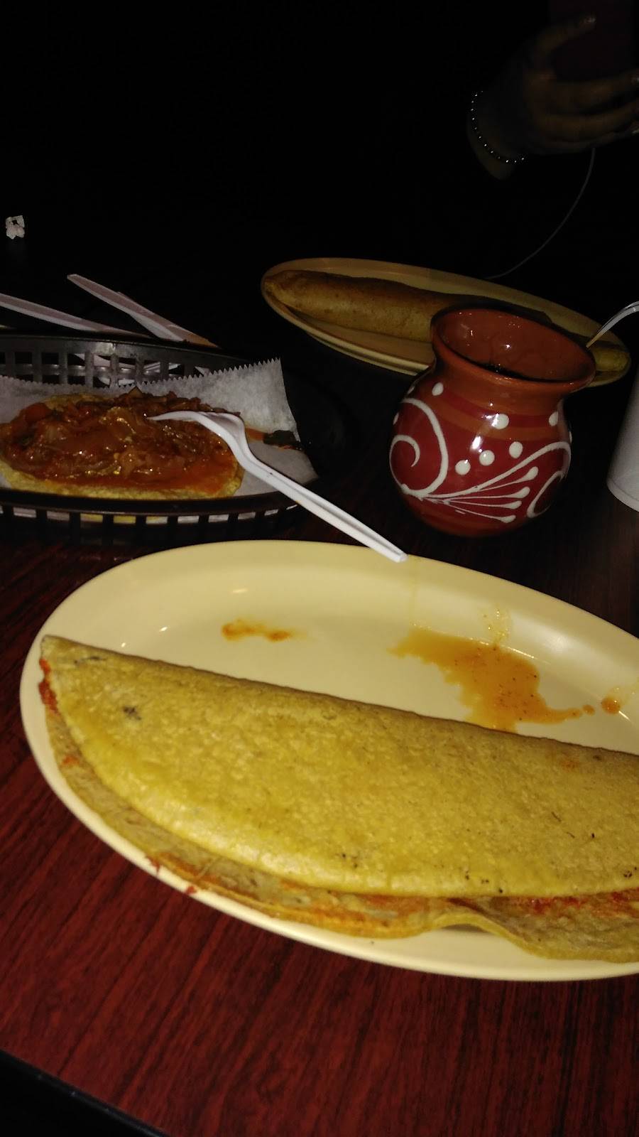 Las Quecas | restaurant | 6311 Cermak Rd, Berwyn, IL 60402, USA | 7089567371 OR +1 708-956-7371