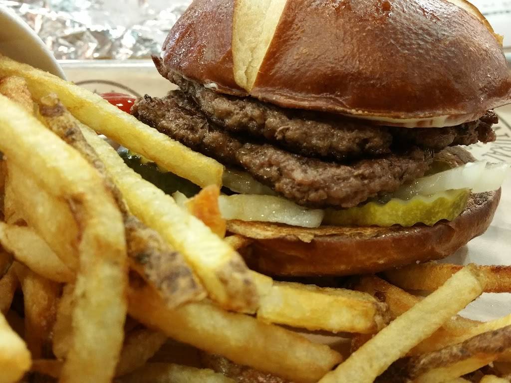 Oberweis Ice Cream and Dairy Store | restaurant | 4811 Dempster Street, Skokie, IL 60077, USA | 2245347429 OR +1 224-534-7429