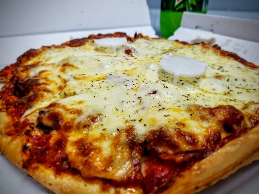 Nunzios Restaurant | restaurant | 5800 N 2nd St, Loves Park, IL 61111, USA | 8156335000 OR +1 815-633-5000