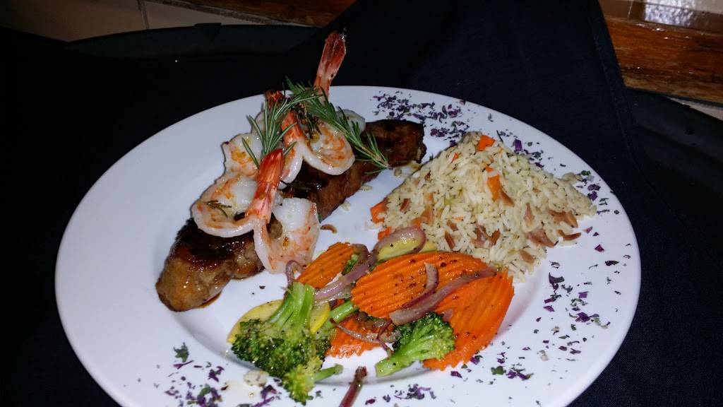 Dukes Lounge/Legends Restaraunt | restaurant | 12684 Gila Bend Hwy, Casa Grande, AZ 85193, USA | 5203818112 OR +1 520-381-8112