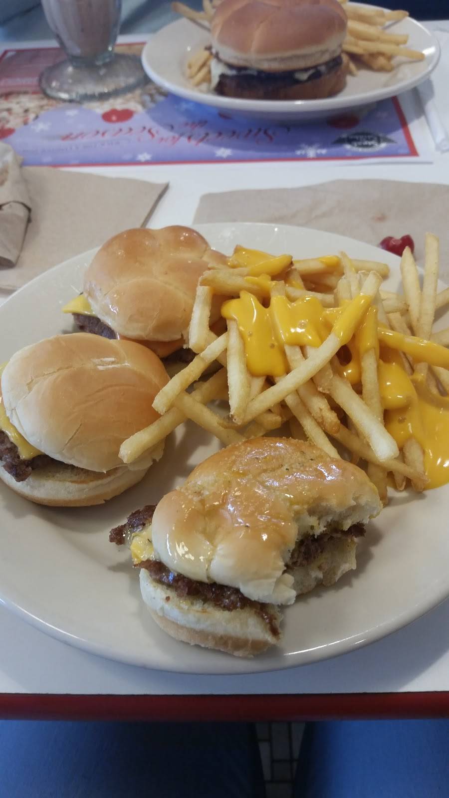 Steak n Shake | restaurant | 5917 E Hillsborough Ave, Tampa, FL 33610, USA | 8136216100 OR +1 813-621-6100