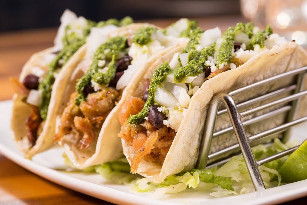 Hopsmith Chicago | restaurant | 15 W Division St, Chicago, IL 60610, USA | 3126009816 OR +1 312-600-9816