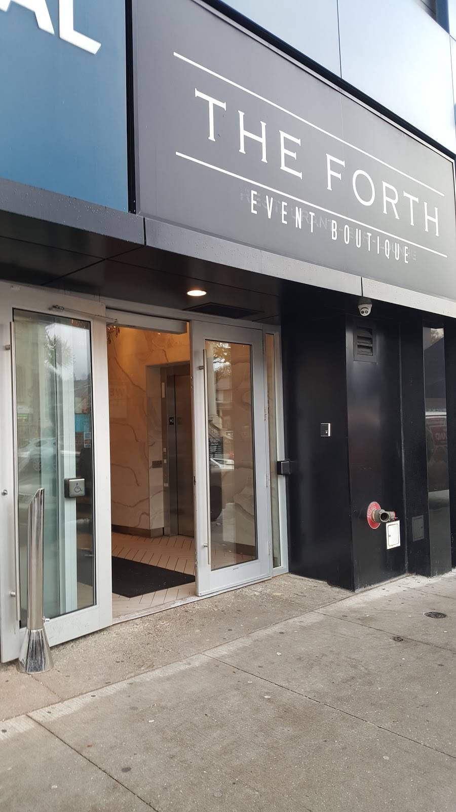 The Forth | restaurant | 629 Danforth Ave, Toronto, ON M4K 1R2, Canada | 4164652629 OR +1 416-465-2629