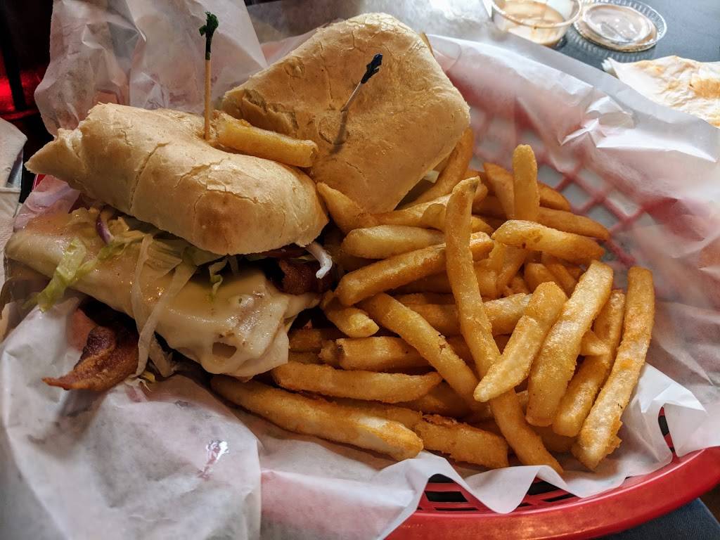 Tailgaters & Il Primo | restaurant | 28234 N Tatum Blvd, Cave Creek, AZ 85331, USA | 4805857777 OR +1 480-585-7777