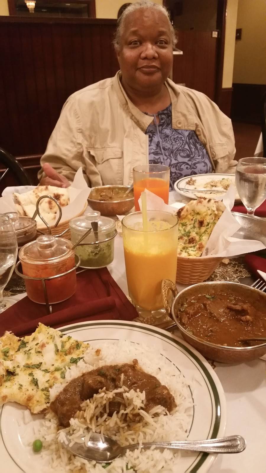 India Palace Restaurant | restaurant | 4213 Lafayette Rd, Indianapolis, IN 46254, USA | 3172980773 OR +1 317-298-0773